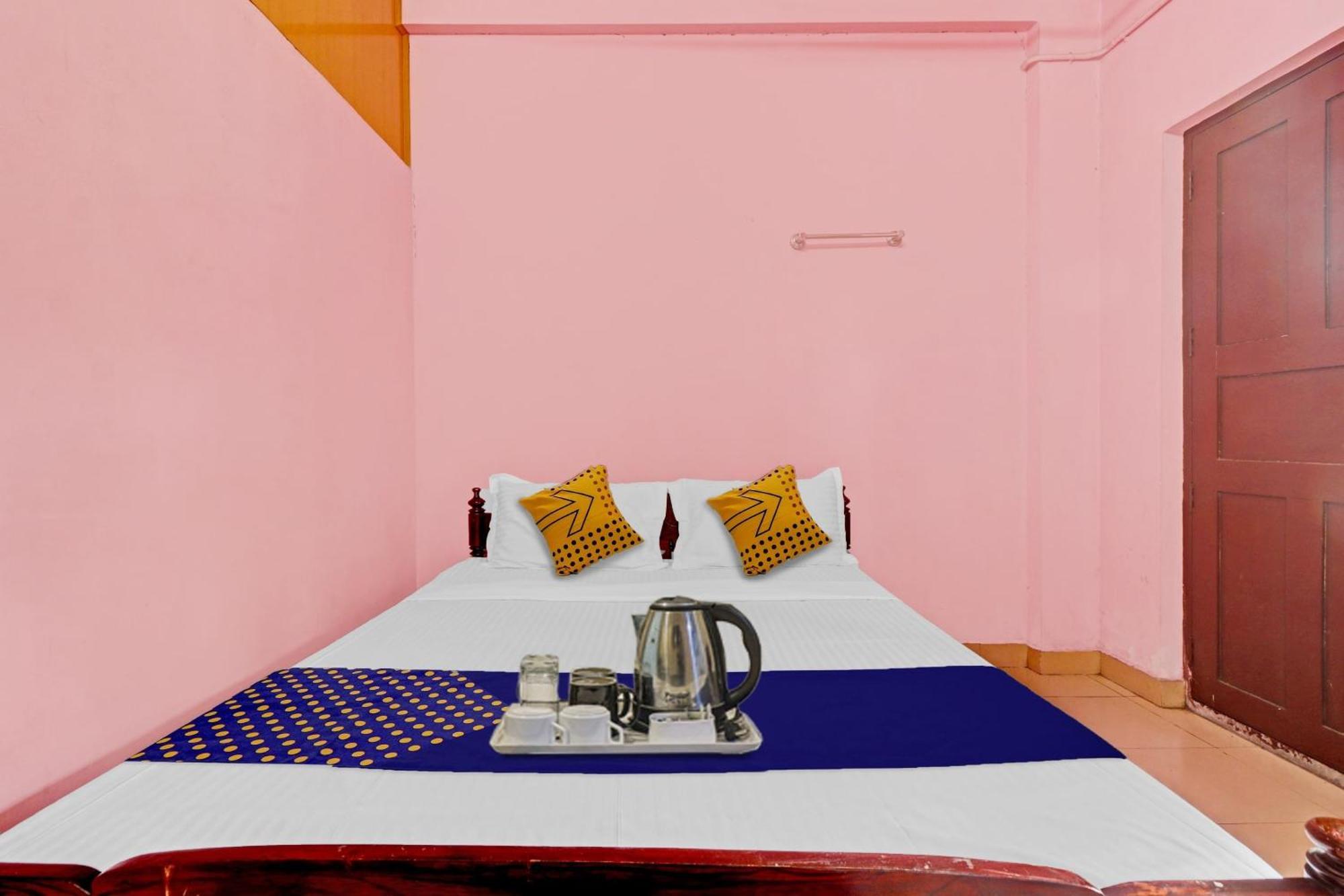 Spot On Jayesh Guest House Нашик Екстер'єр фото